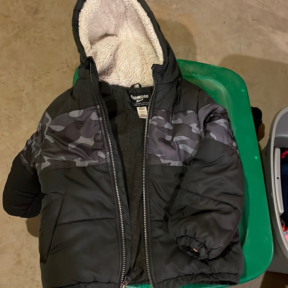 Oshkosh winter coat with camo